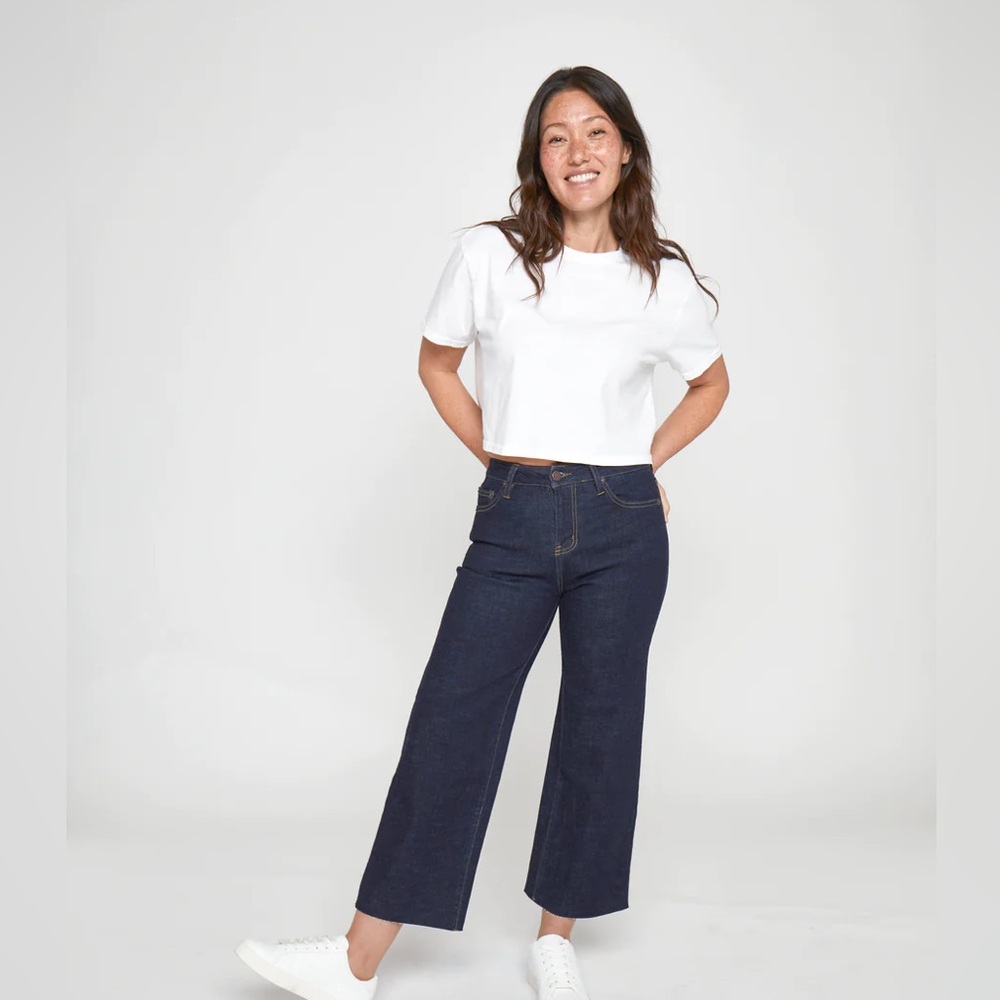 Oliver Logan Aberdeen Wide Leg Crop Denim In Timbers Dark Wash